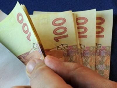 Госслужащим добавят денег за счет пенсионеров 