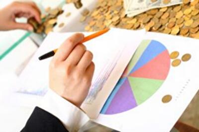 Гривна скачет: что будет с экономикой Украины