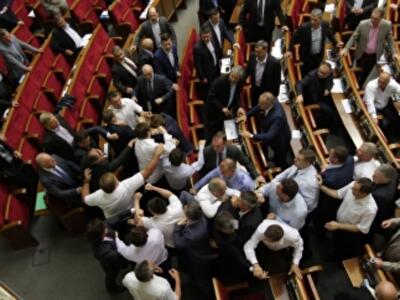 Вслед за коммунистами запрет ждет Партию регионов 