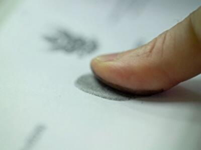 У всех украинцев возьмут отпечатки пальцев
