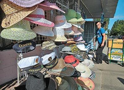 Розовые мечты о крымских туристах 