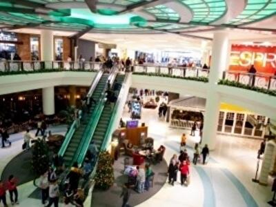 В Киеве повально переносят открытия новых ТРЦ