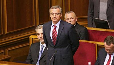 Шлапак признал, что смена руководителей местных налоговых органов не решила проблем