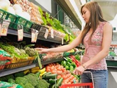 Украинцы стали больше экономить на еде