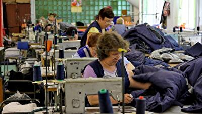 В Украине почти 130 тысяч человек работают в «долг»