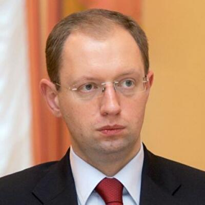 Яценюк пообещал госзаказы предприятиям на Востоке Украины