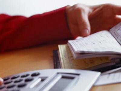 НБУ пытается бороться с отложенной девальвацией