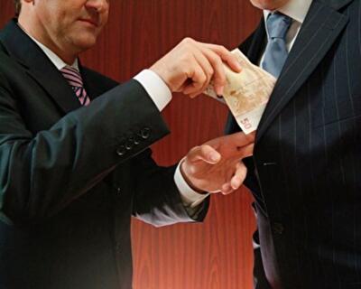 Юрлиц обяжут предотвращать коррупцию, а граждане смогут писать анонимки о взятках