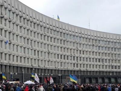 В Сумах более тысячи человек блокируют ОГА: активисты выдвинули требования