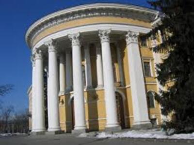 Мітингувальники прорвалися до Ради, під Жовтневим палацом йдуть сутички