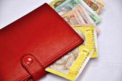 Украинцы со страхом ждут девальвации и безработицы