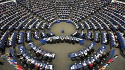 Европарламент принял резолюцию по Украине: санкции против чиновников и отмена виз для украинцев