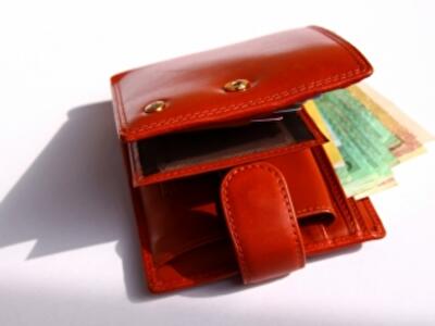 Украинцам разрешили присваивать чужие деньги