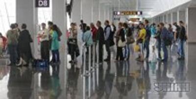 Украинцы в поисках лучшей жизни поспешно выезжают за границу