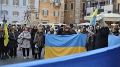 Украинцы по всему миру выходят на акции протеста 