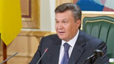 Янукович подписал все скандальные законы