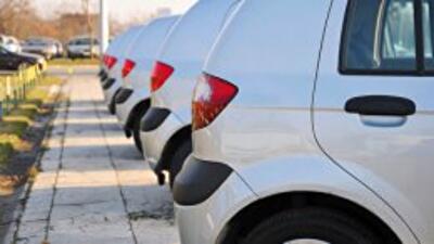 Продажи легковых автомобилей в 2013 году упали на 9%