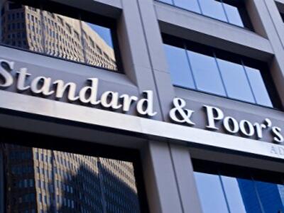 S&P улучшило прогноз рейтинга Украины до "стабильного"