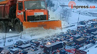 Транспортный коллапс. Кто победит: дорожники или стихия?