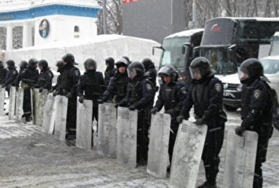 Майдан снова ждет штурма. Фото