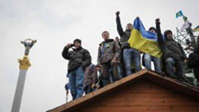 Митингующие сходятся на Майдан