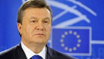 Янукович пообещал рассказать по телевидению, куда он поведет украинцев