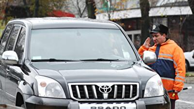 Накопил долги перед ЖЭКом – расстанься с автомобилем