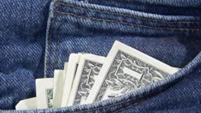 Минфин собирается одолжить валюту у населения