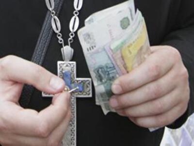 В центре Киева деньги у прохожих выманивают актеры-мошенники