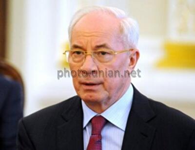 Азаров отрицает долг в 1 млрд грн перед бюджетниками и пенсионерами