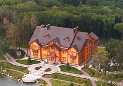 Межигорье официально сменило владельца, озвучена сумма сделки