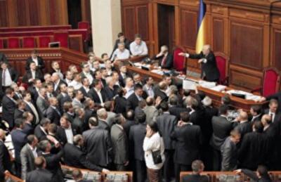 Осеннее обострение: чем запомнится новый политический сезон