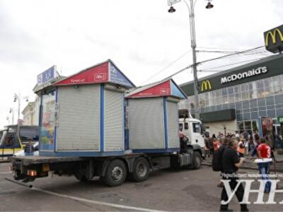 Киоски на привокзальной площади демонтировали из-за жалоб пассажиров