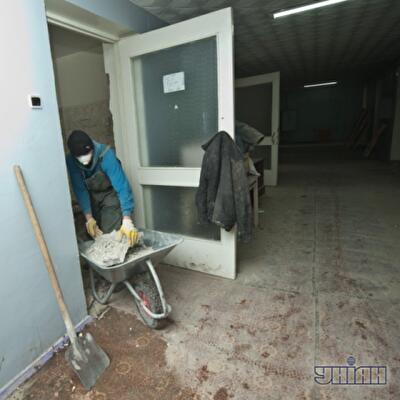 Начальник Луганской колонии заставил заключенных строить ему дачу
