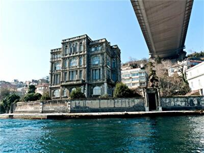 Zeki Pasha Waterside Mansion в Стамбуле — один из самых дорогих особняков в мире. Фото