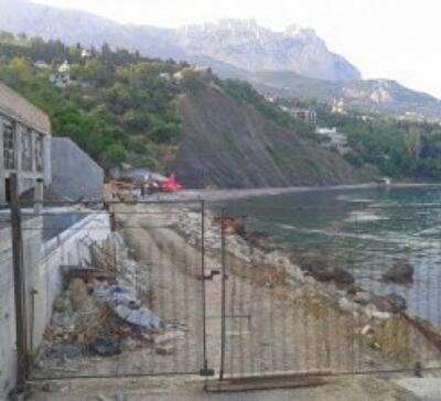 Кличко дружит со скандальным застройщиком пляжа в Алупке 