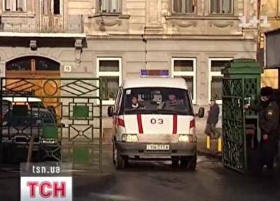 "Скорая" приедет к киевлянам за 10 минут
	
