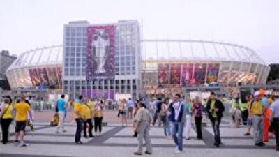 Год после Евро-2012: экономические итоги "праздника футбола"