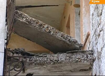 В злосчастном детском санатории в Крыму рухнула еще одна плита