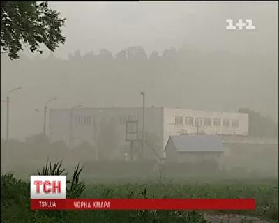 На Киевщине особняки богачей засыпало пылью отходов с теплоэлектростанции