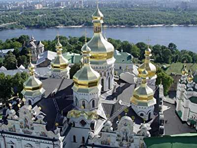 В оппозиции хотят запретить монахам застраивать Лавру и Софию 