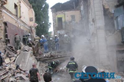 В Одессе сносят соседний с рухнувшим дом, три попытки – безрезультатны