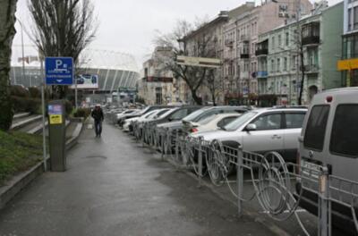 В Киеве пока не будет паркингов по 10 гривен