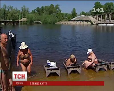 Закрытые туалеты в Гидропарке провоцируют отдыхающих "ходить" в кусты или в воду