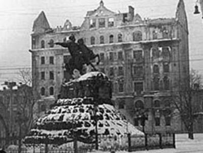 Как бомбили и жгли Киев в 1941-1943 годах. Фото