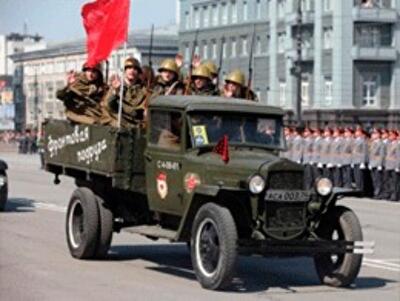 9 Мая в Украине: день траура на западе и «георгиевские люки» в центре