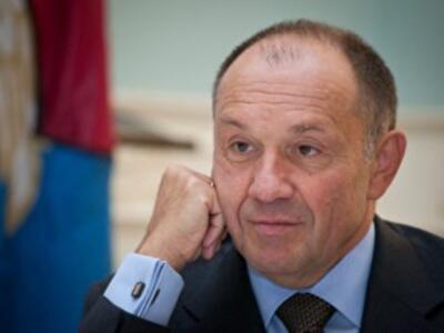А.Голубченко закрыл глаза на уничтожение теннисного корта на НСК "Олимпийский"