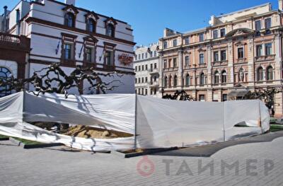 Cтройка на Театральной площади продолжается. Фото