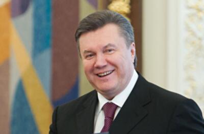 Янукович подписал законы, которые приняла "выездная" Рада