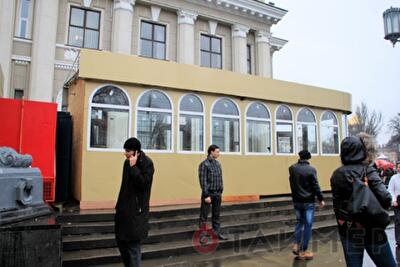 «Одесская железная дорога» негодует из-за МАФов вокруг вокзала
